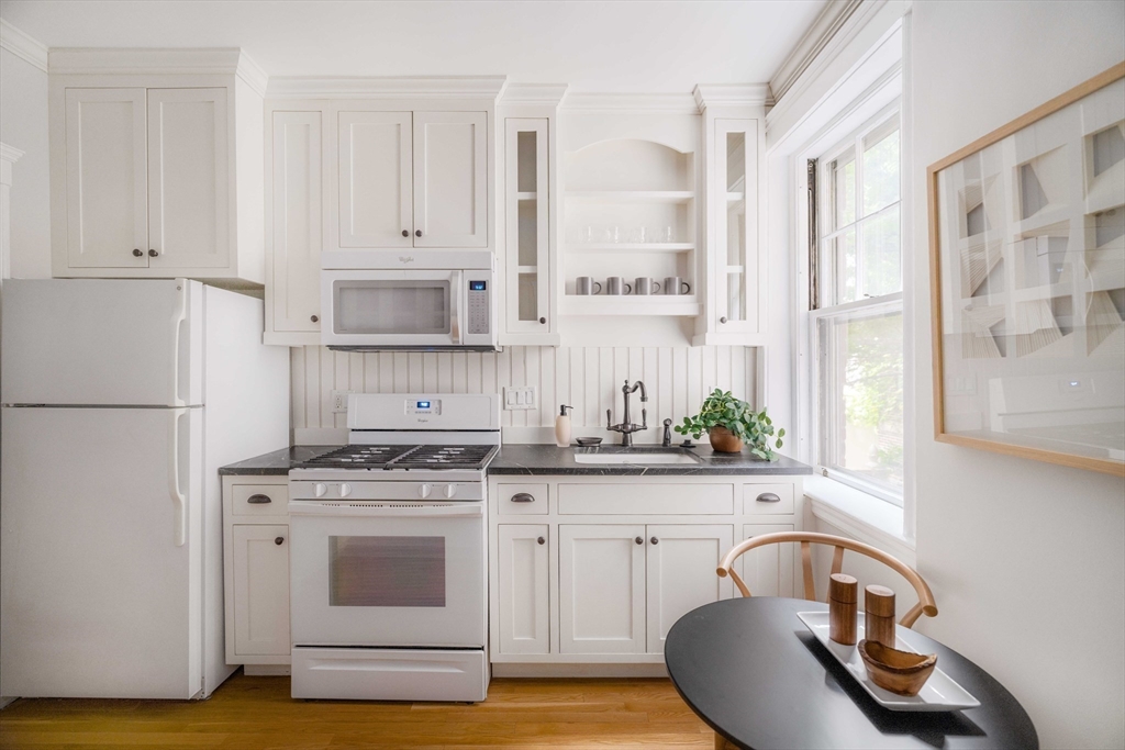 1697 Cambridge Street Unit: 6