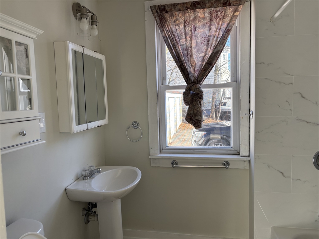 34-36 Harvard St # 1a