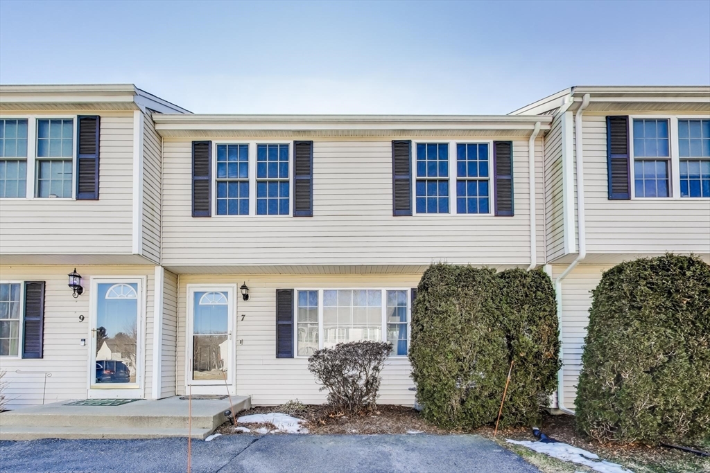 7 Jacklyn Lane # 7