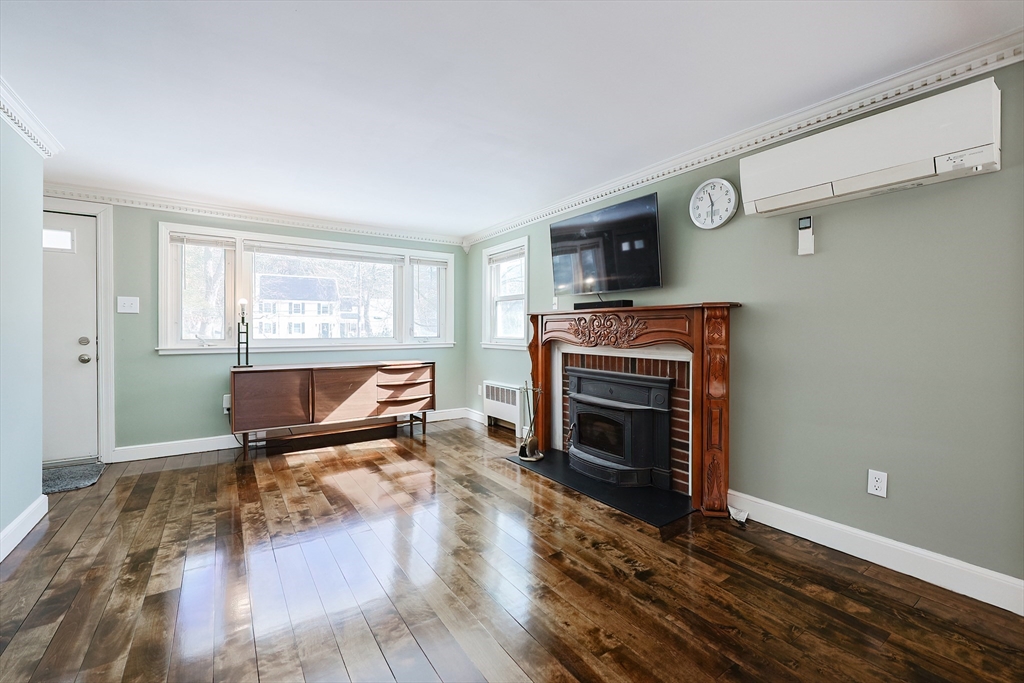 34 Farm St