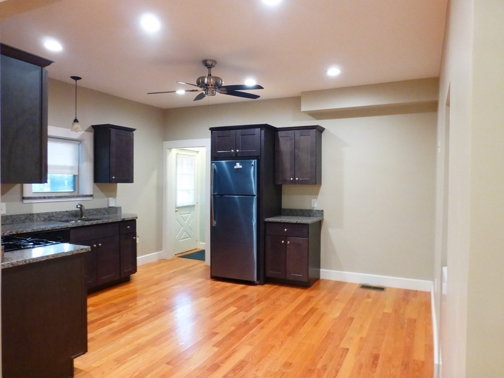 192-196 Willow St, Waltham