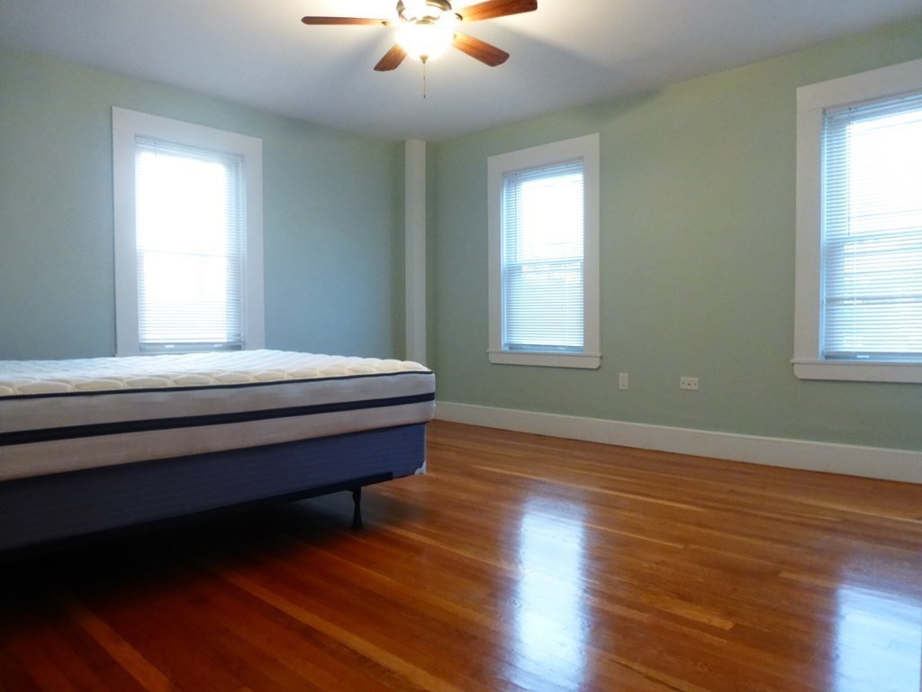 192-196 Willow St, Waltham