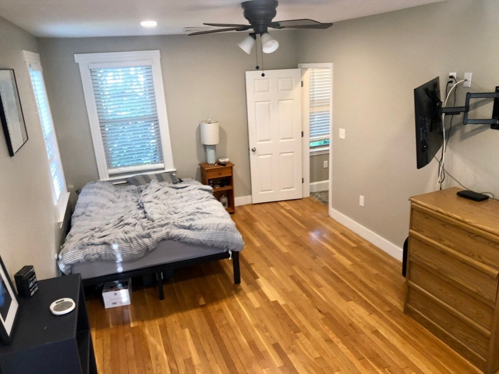 192-196 Willow St, Waltham