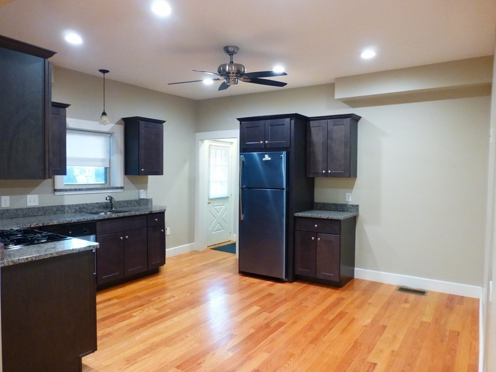 192-196 Willow St, Waltham