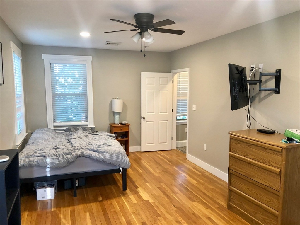 192-196 Willow St, Waltham