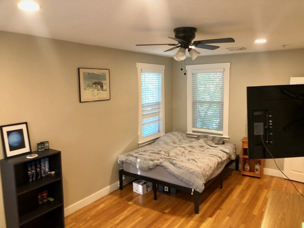 192-196 Willow St, Waltham