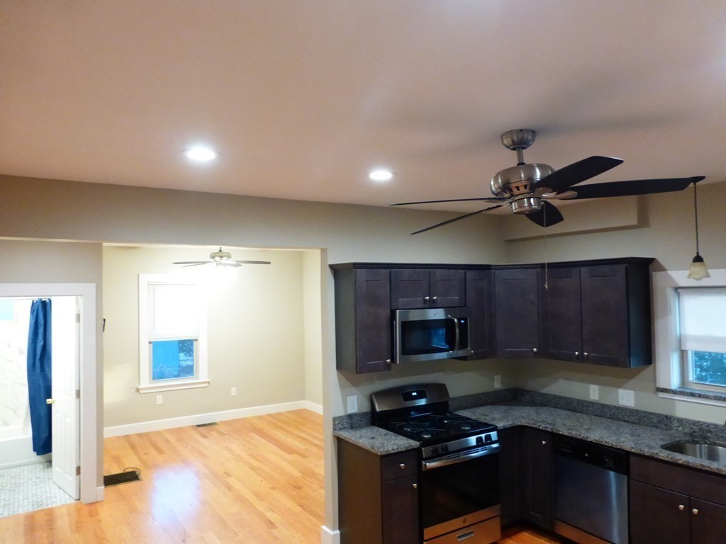 192-196 Willow St, Waltham