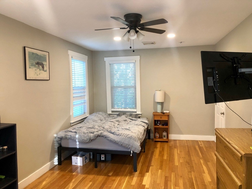 192-196 Willow St, Waltham