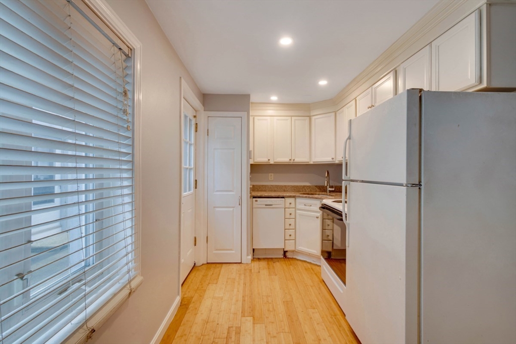 986 Washington Street # 8