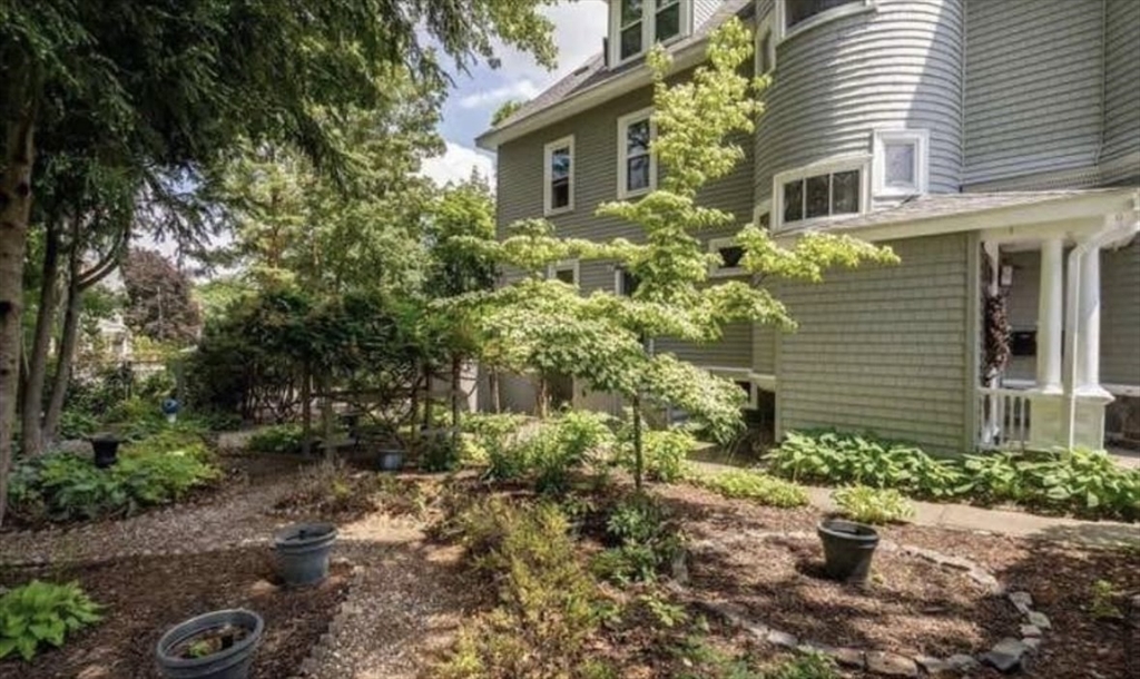 73 Hoyle St # 3