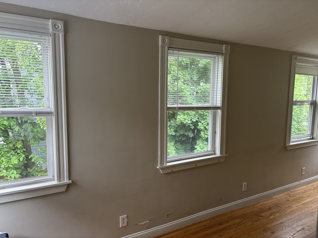 27 Trull St # 2
