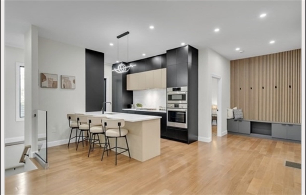16 Summit St # 16