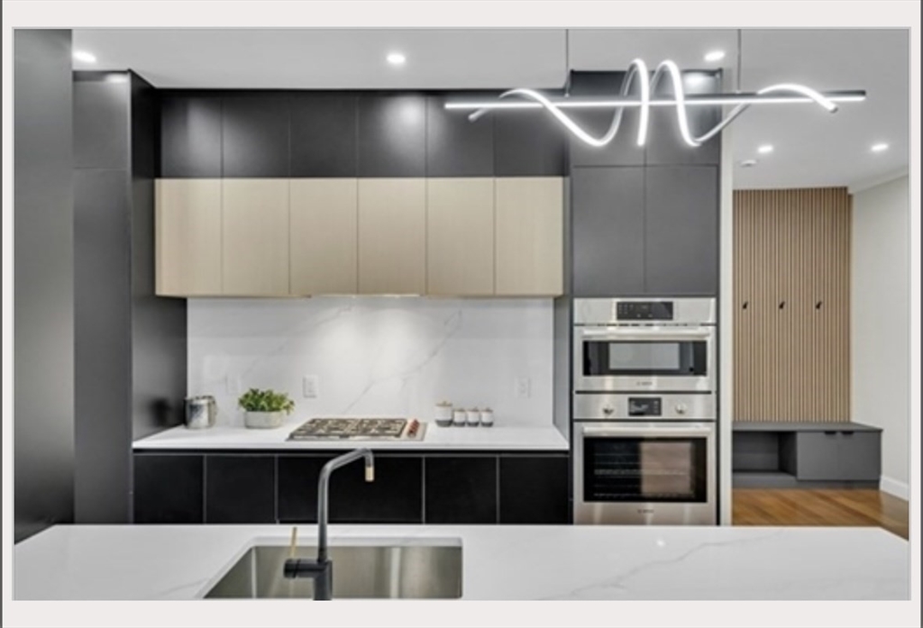 16 Summit St # 16