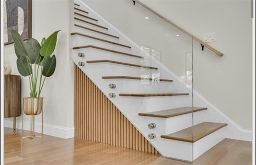 16 Summit St # 16