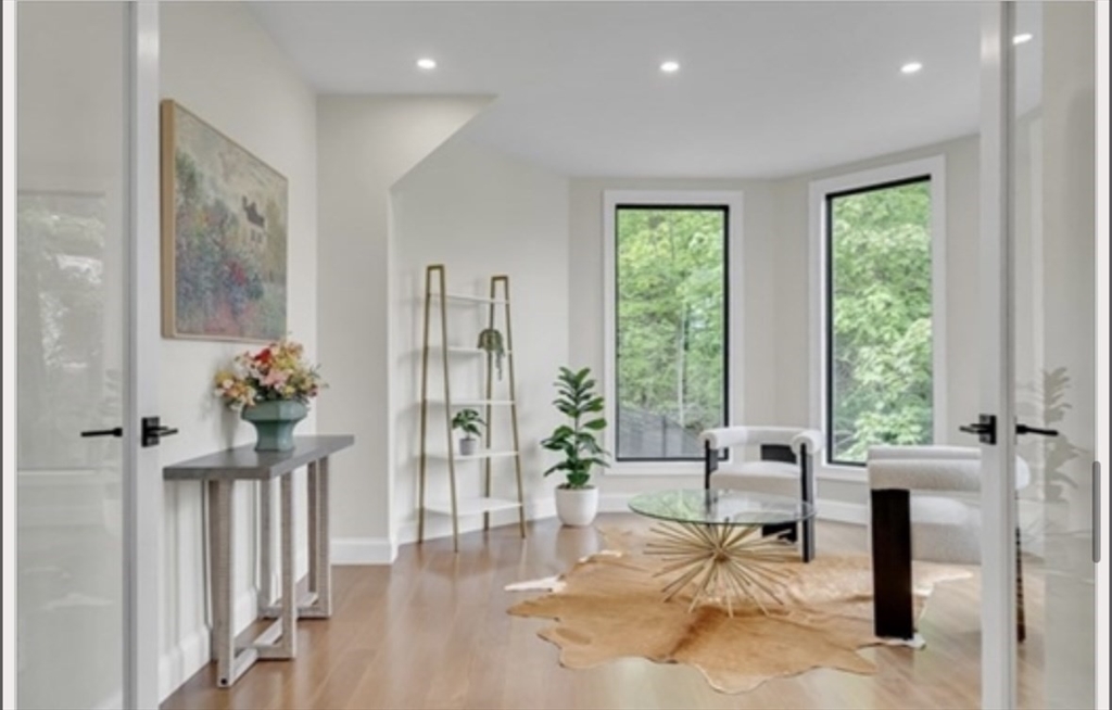 16 Summit St # 16