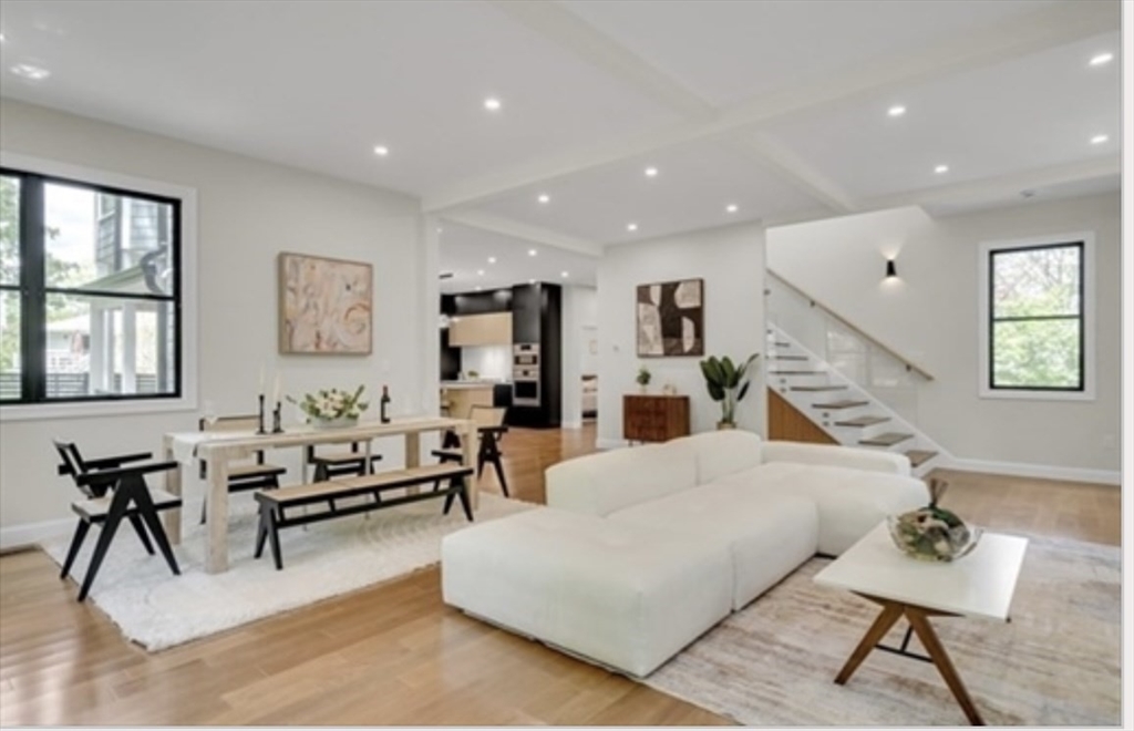 16 Summit St # 16