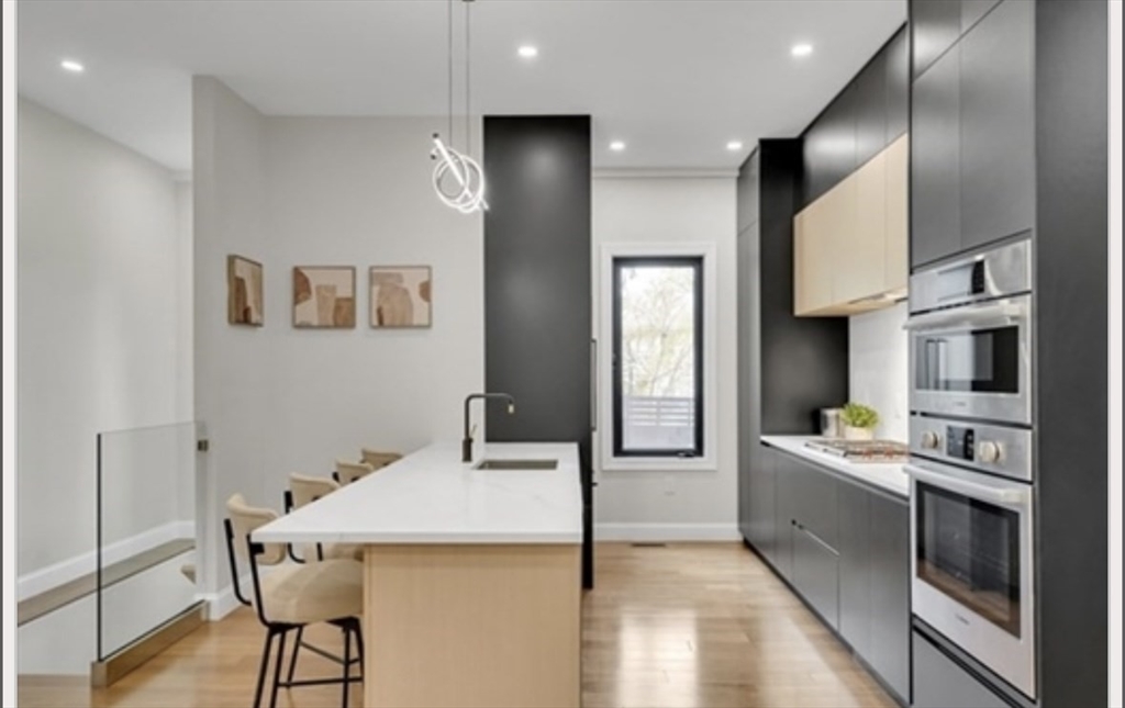 16 Summit St # 16