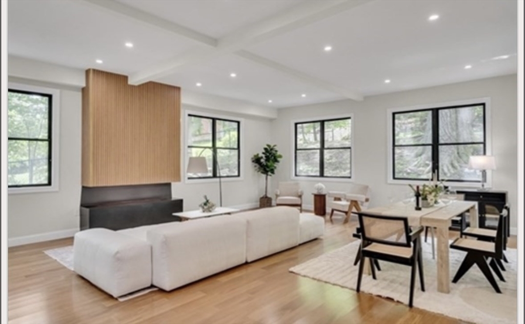 16 Summit St # 16