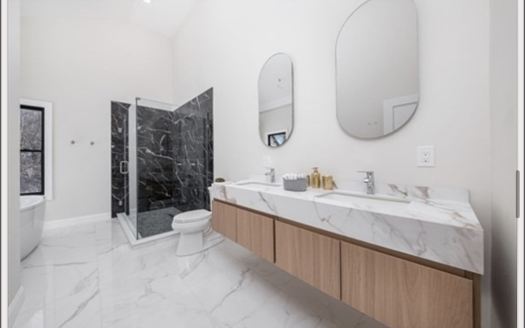 16 Summit St # 16