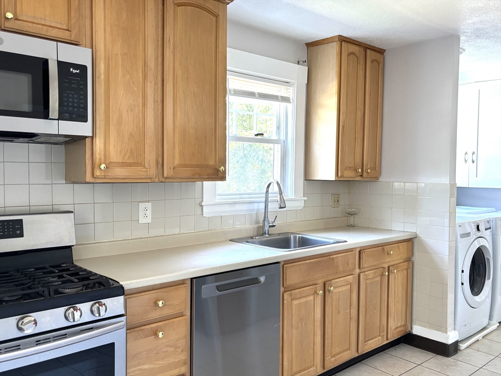 30 Bacon St # 1