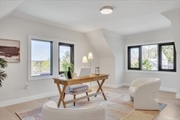 55 Hillside Ave