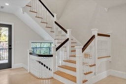 55 Hillside Ave
