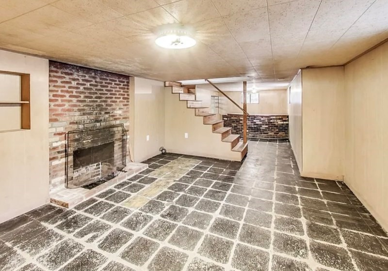 215 Blue Hill Dr