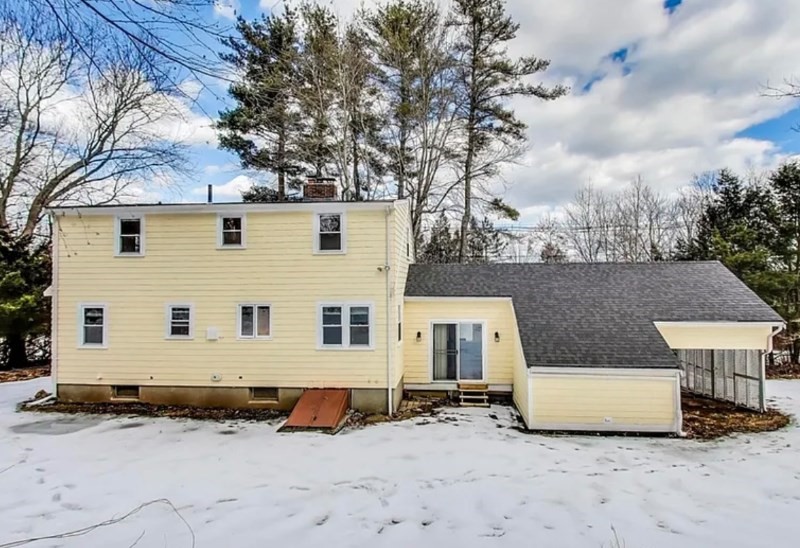 215 Blue Hill Dr