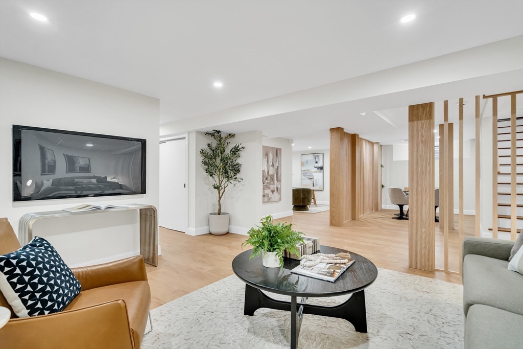 14 Summit Street # F Unit: 14-F