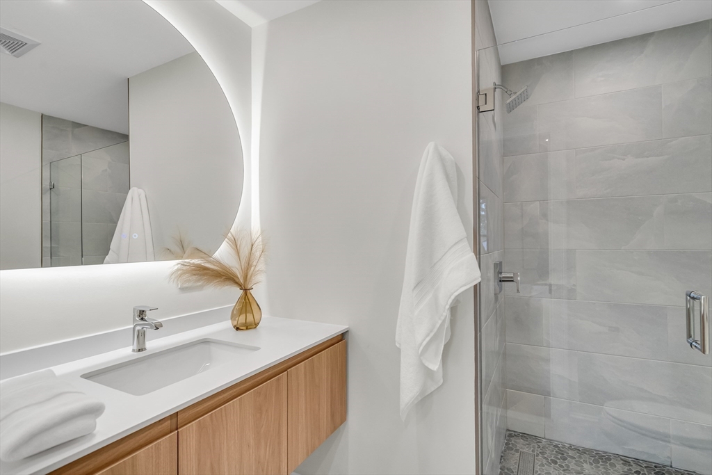 14 Summit Street # F Unit: 14-F