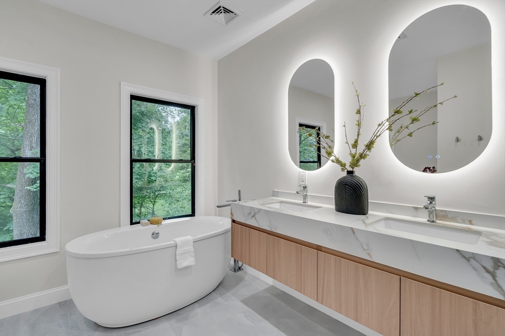 14 Summit Street # F Unit: 14-F