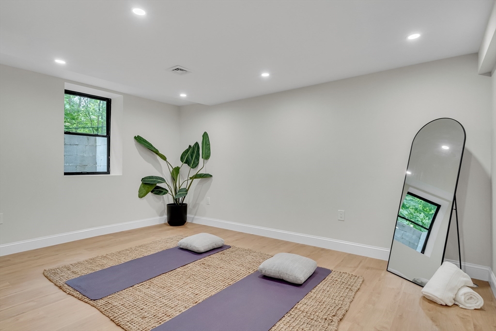 14 Summit Street # F Unit: 14-F