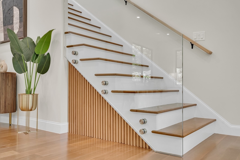 16 Summit St # R Unit: 16-R