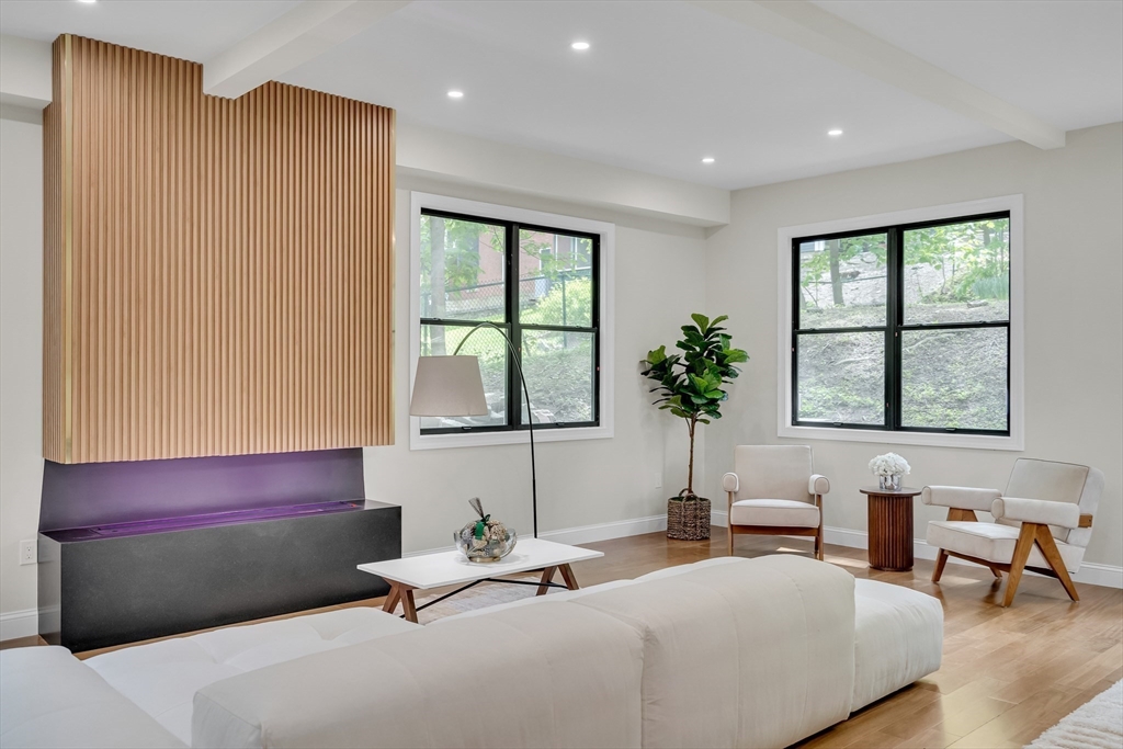 16 Summit St # R Unit: 16-R