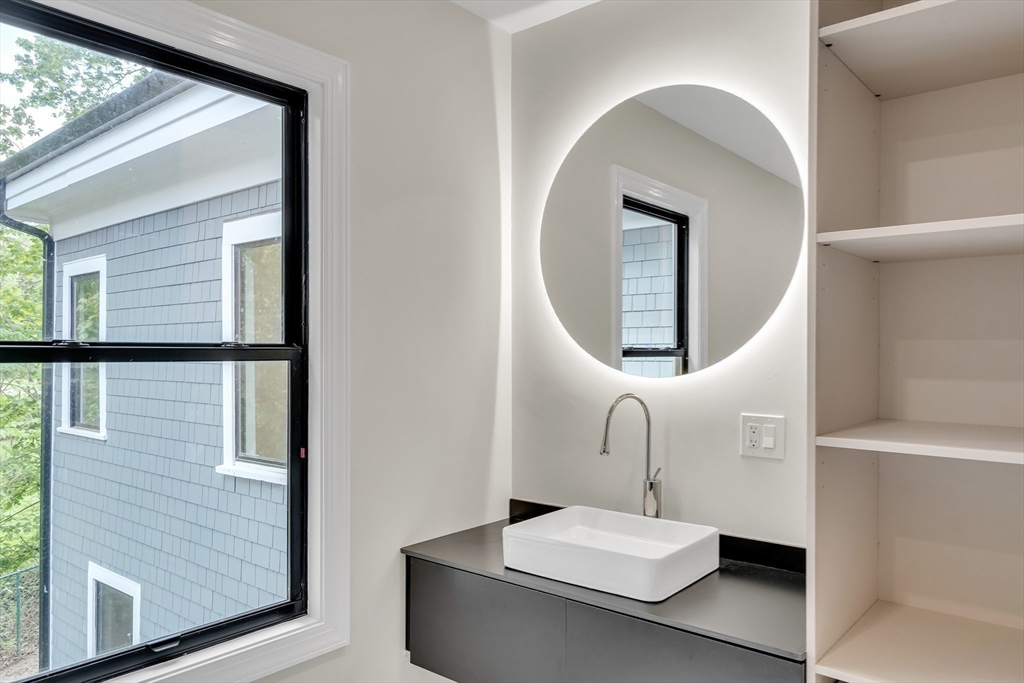 16 Summit St # R Unit: 16-R