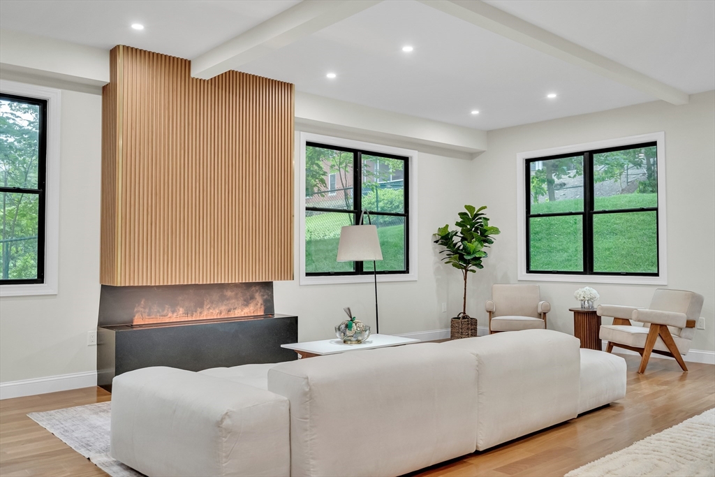 16 Summit St # R Unit: 16-R