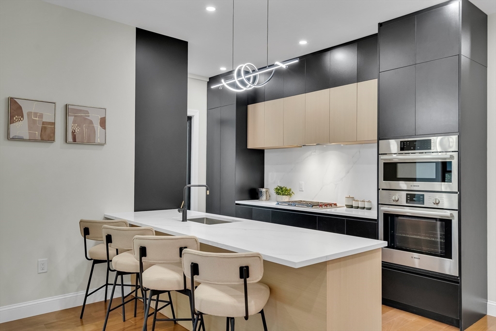 16 Summit St # R Unit: 16-R
