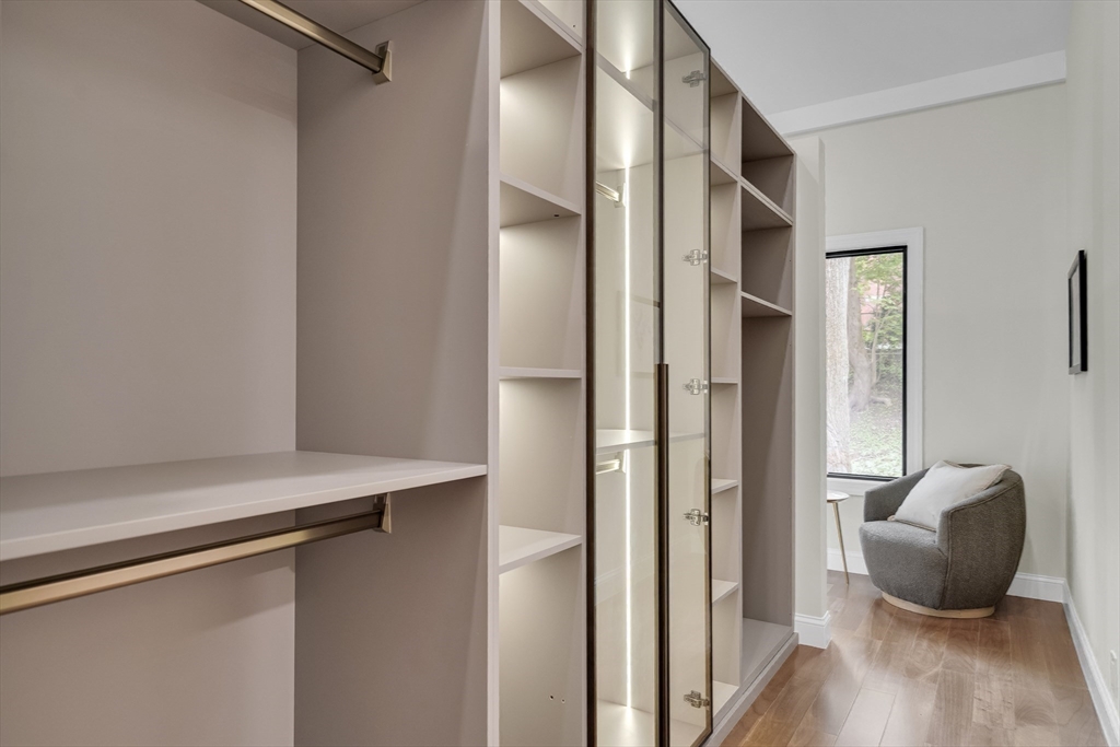 16 Summit St # R Unit: 16-R