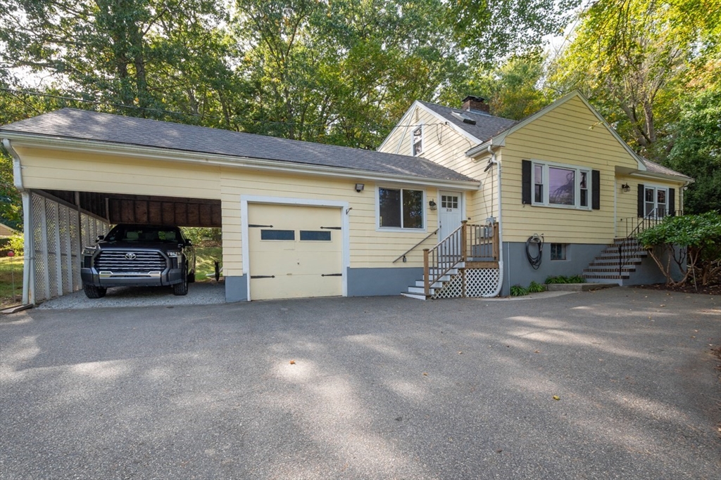 215 Blue Hill Dr