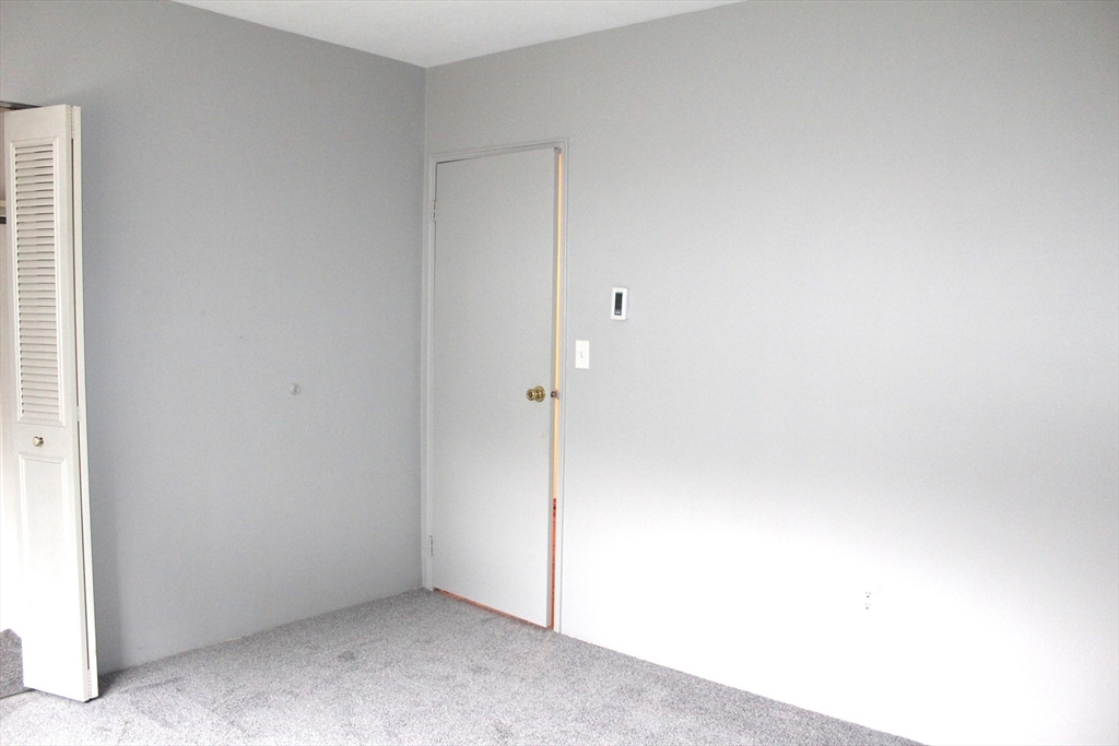 67 Milliken Ave # 22B