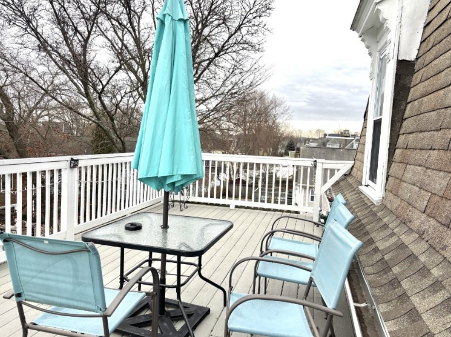 55 Port Norfolk St # 3