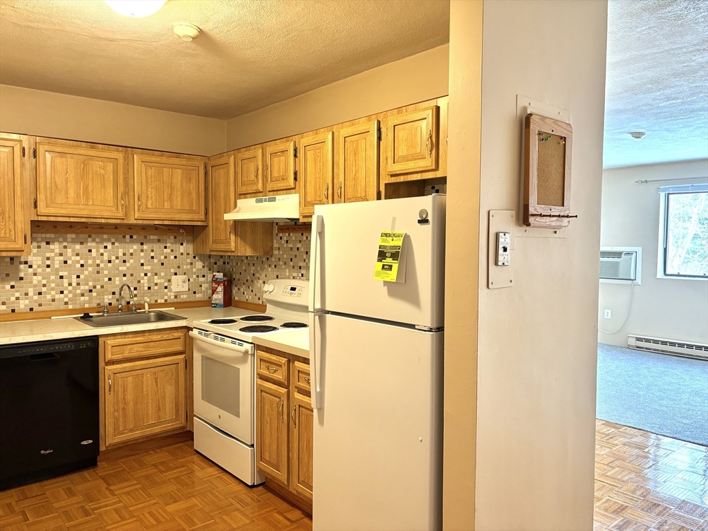 67 Milliken Ave # 22b