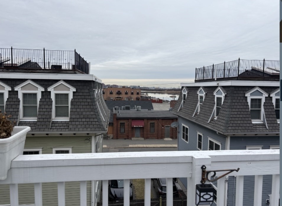 55 Port Norfolk St # 3