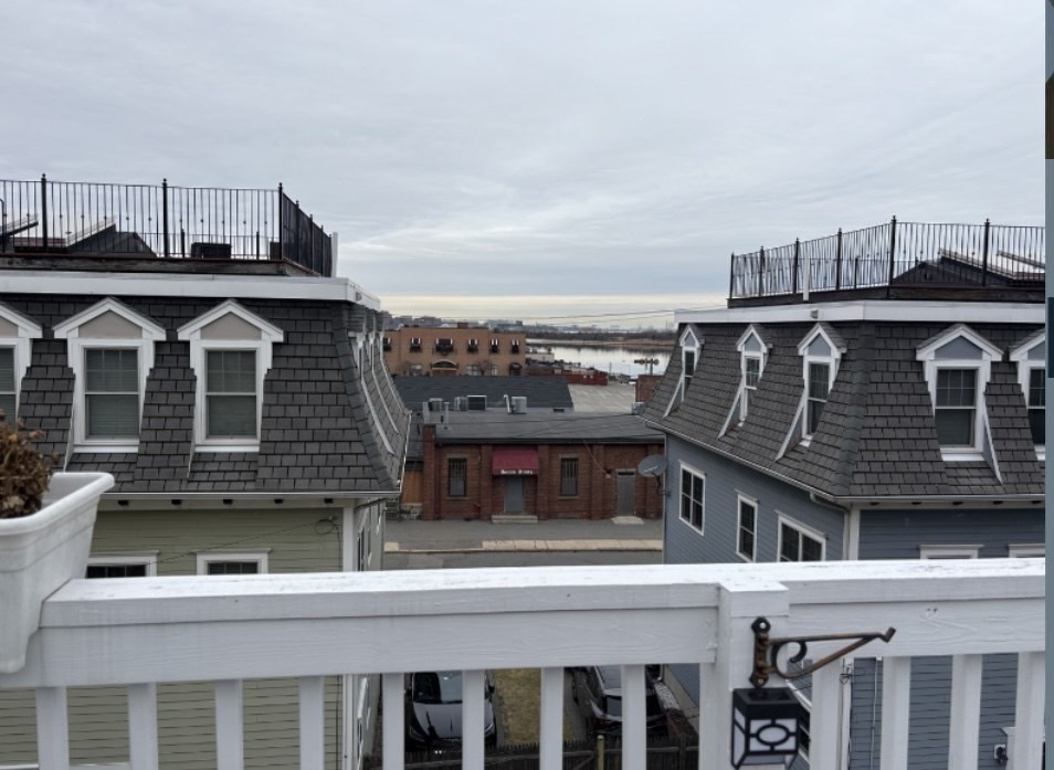 55 Port Norfolk St # 3