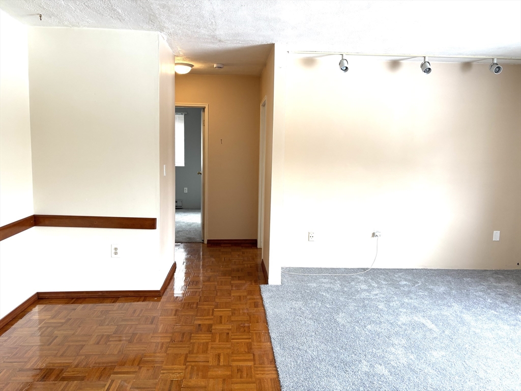 67 Milliken Ave # 22b