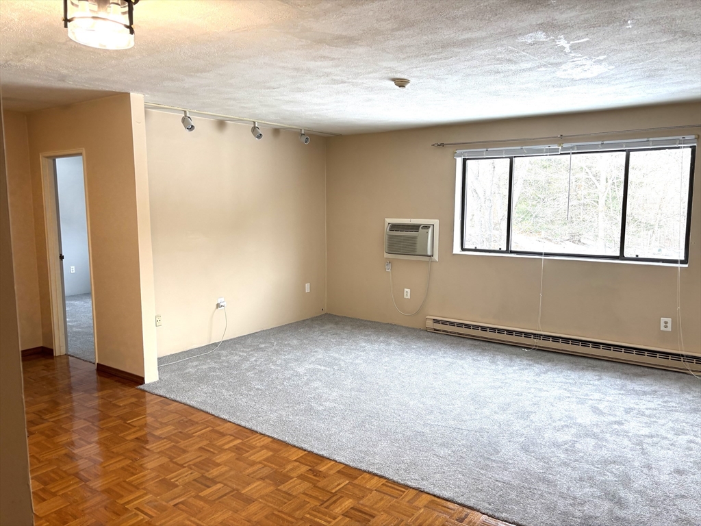67 Milliken Ave # 22b