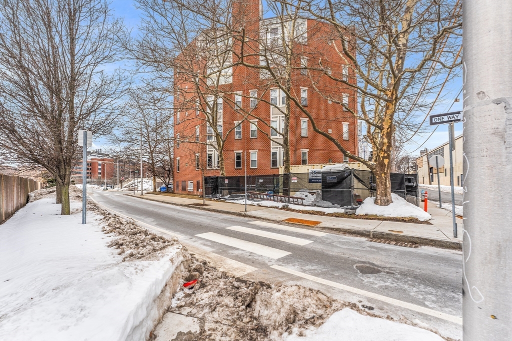 20 Chestnut St # 11