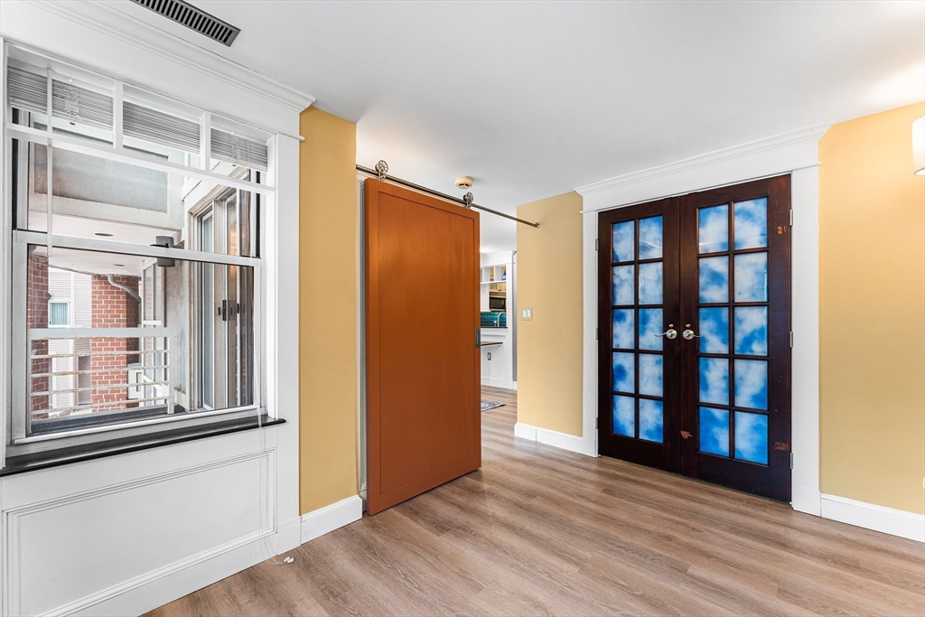 20 Chestnut St # 11
