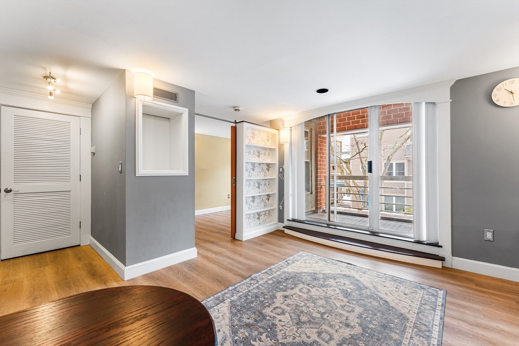 20 Chestnut St # 11
