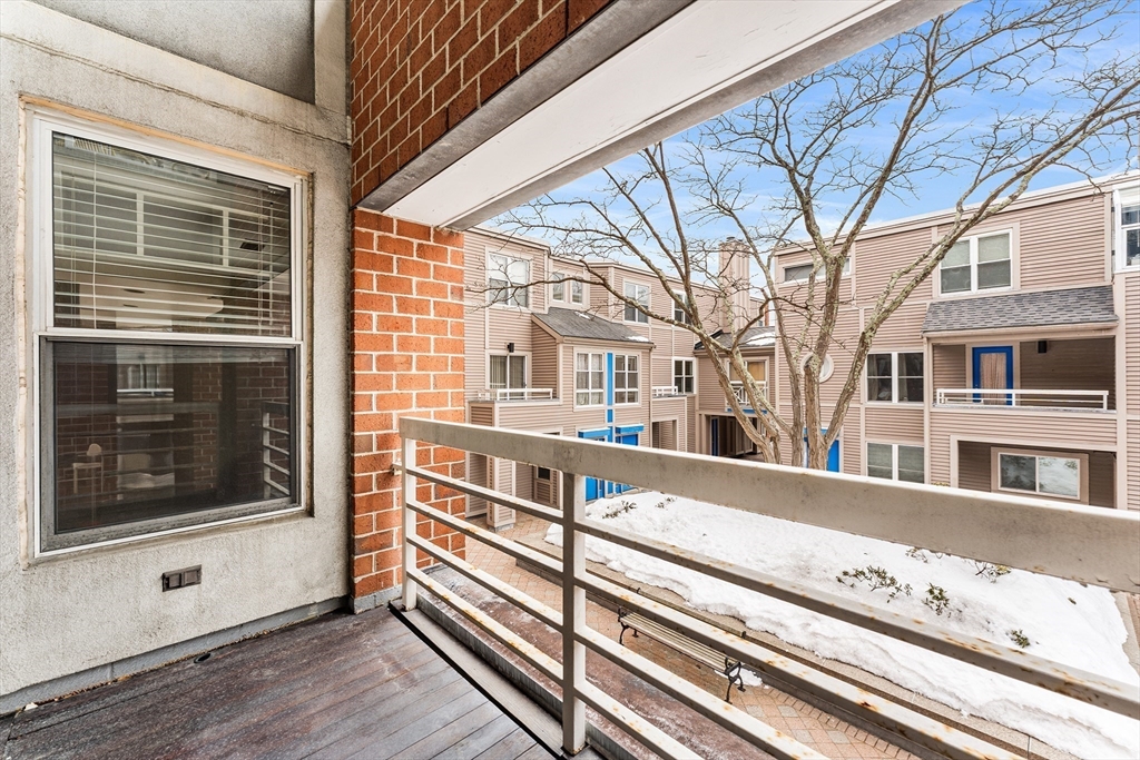 20 Chestnut St # 11
